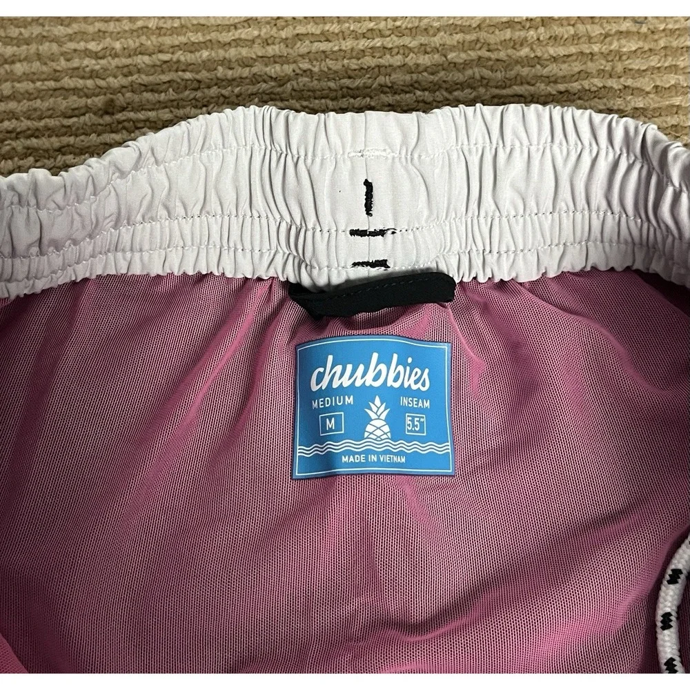 Chubbies Black Swim Trunks Board Shorts 5.5